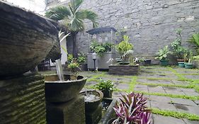 Fora Guest House Taman Lingkar